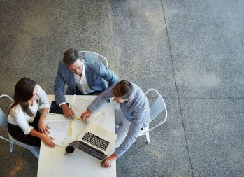 Four Tips on Asking Your Boss For a Raise This Year