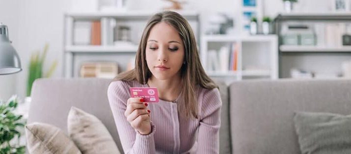 iStock-626262030-e1492107948790 “Snap” Out of It and Save Money: 6 (Cheap) Tips on Staying Trendy